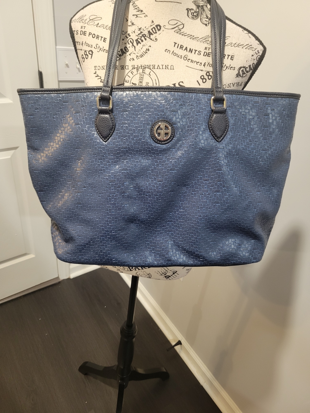 Giani Bernini large woven navy tote
